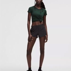 Lululemon Hotty Hot High-Rise Lined Short 2.5" in Black